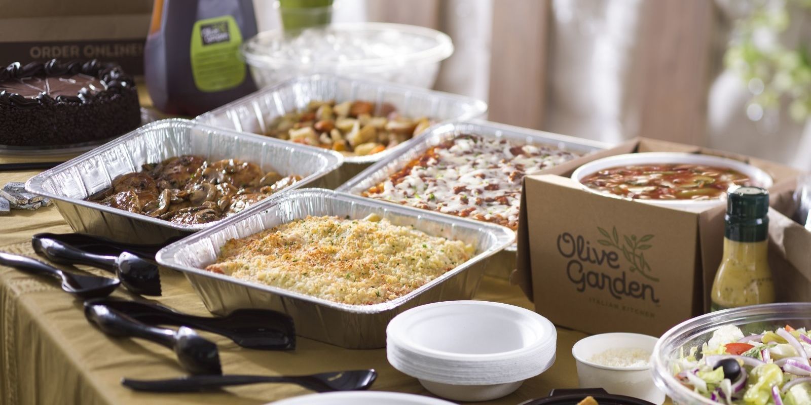 You Can Now Have Olive Garden Cater Your Next Party Olive Garden Is   Landscape 1453911782 325100 