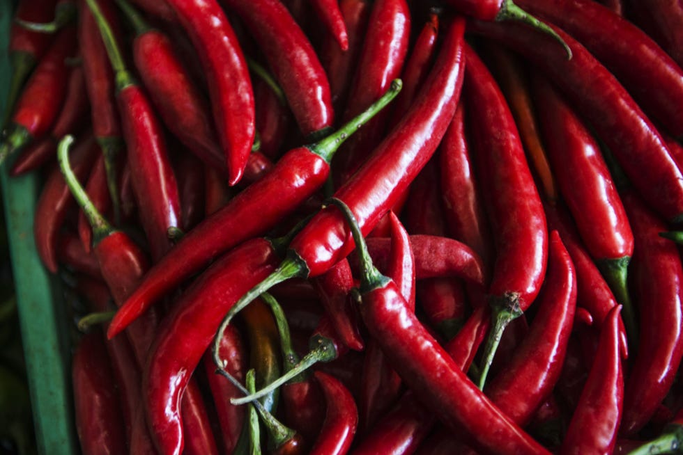 Food, Produce, Ingredient, Malagueta pepper, Red, Bird's eye chili, Vegetable, Bell peppers and chili peppers, Spice, Whole food, 