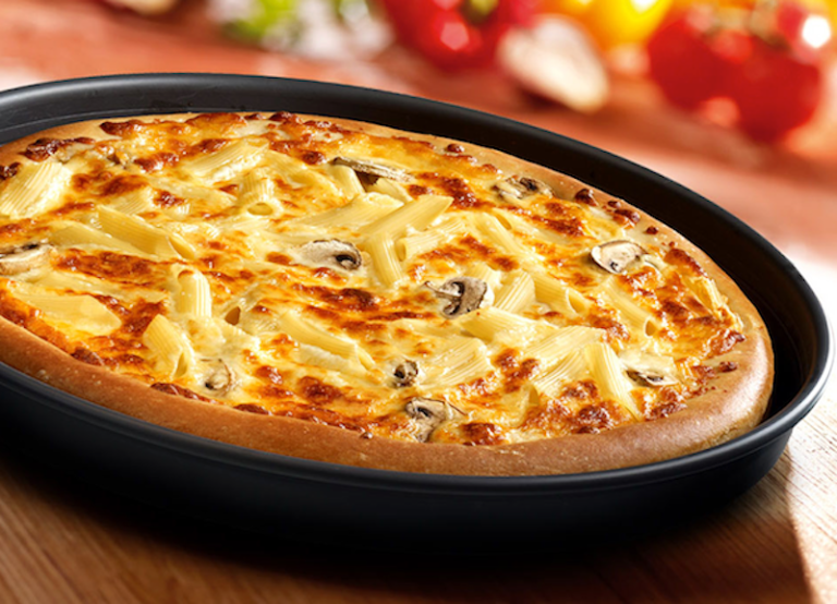 Pizza Hut Germany Mac and Cheese