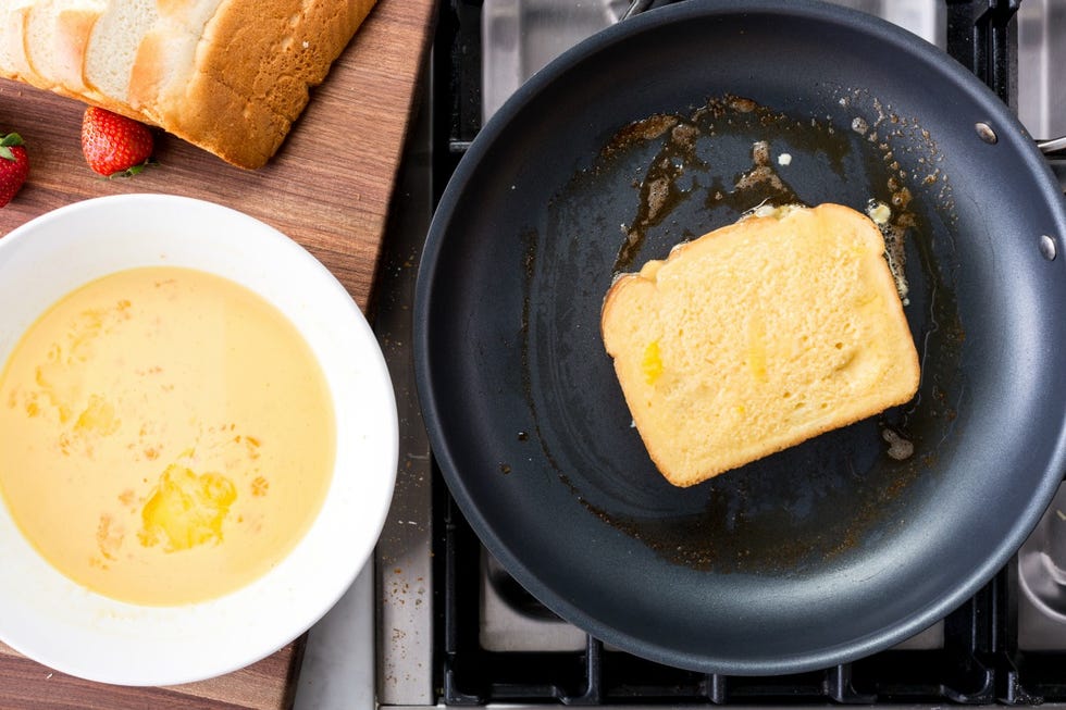 Cooking French toast