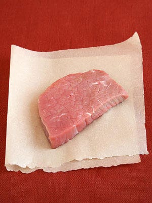 2 oz lean beef eye of round roast