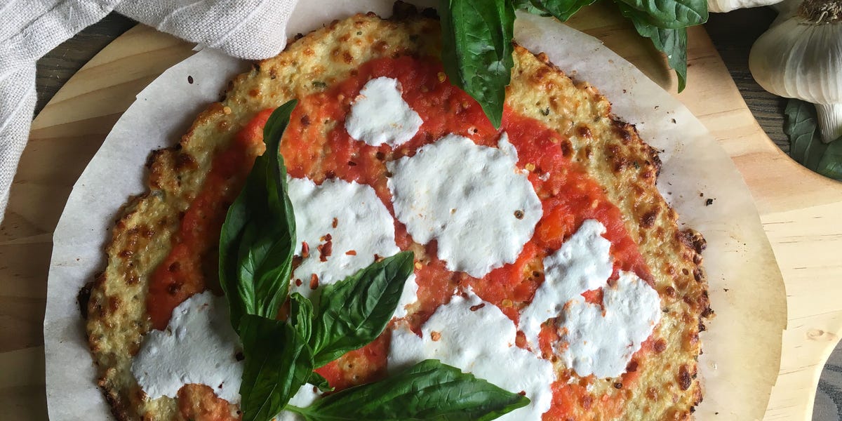 Cauliflower Margherita Pizza