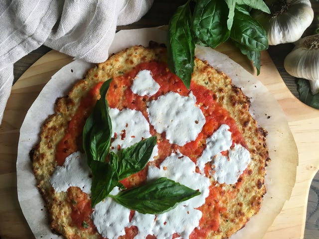 Cauliflower Margarita Pizza Cauliflower Margarita Pizza