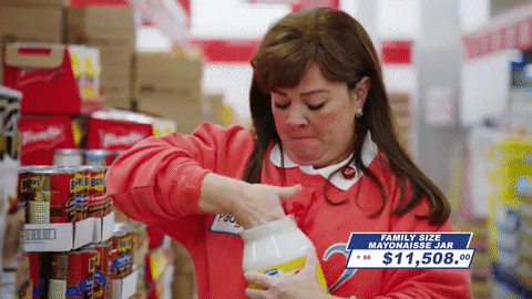 Collar, Retail, Plastic bottle, Grocery store, Brown hair, Convenience store, Food storage, Supermarket, Hair coloring, Service, 
