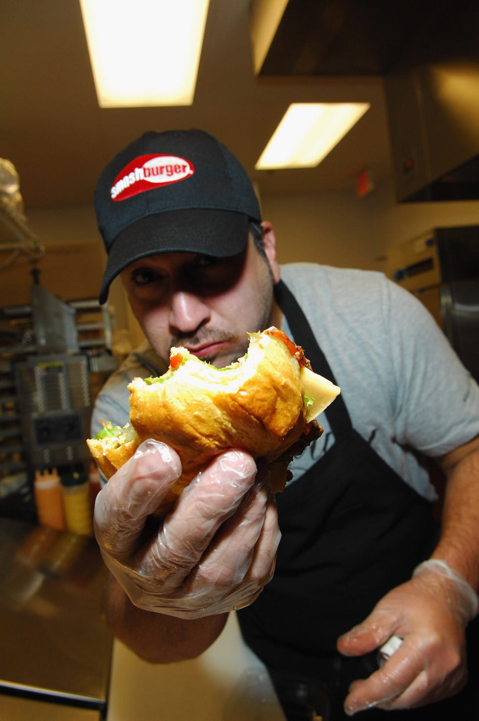 Joey Fatone Eats a Burger