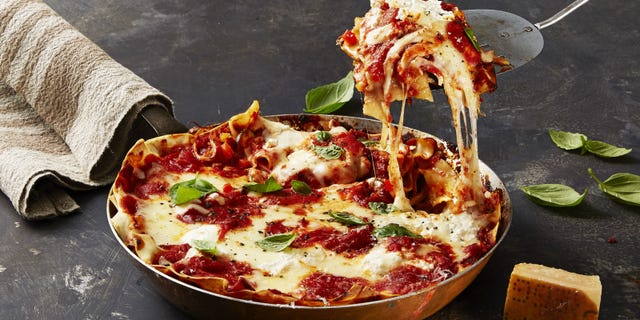 Food, Ingredient, Dish, Cuisine, Recipe, Tableware, Plate, Fast food, Comfort food, Dishware, 