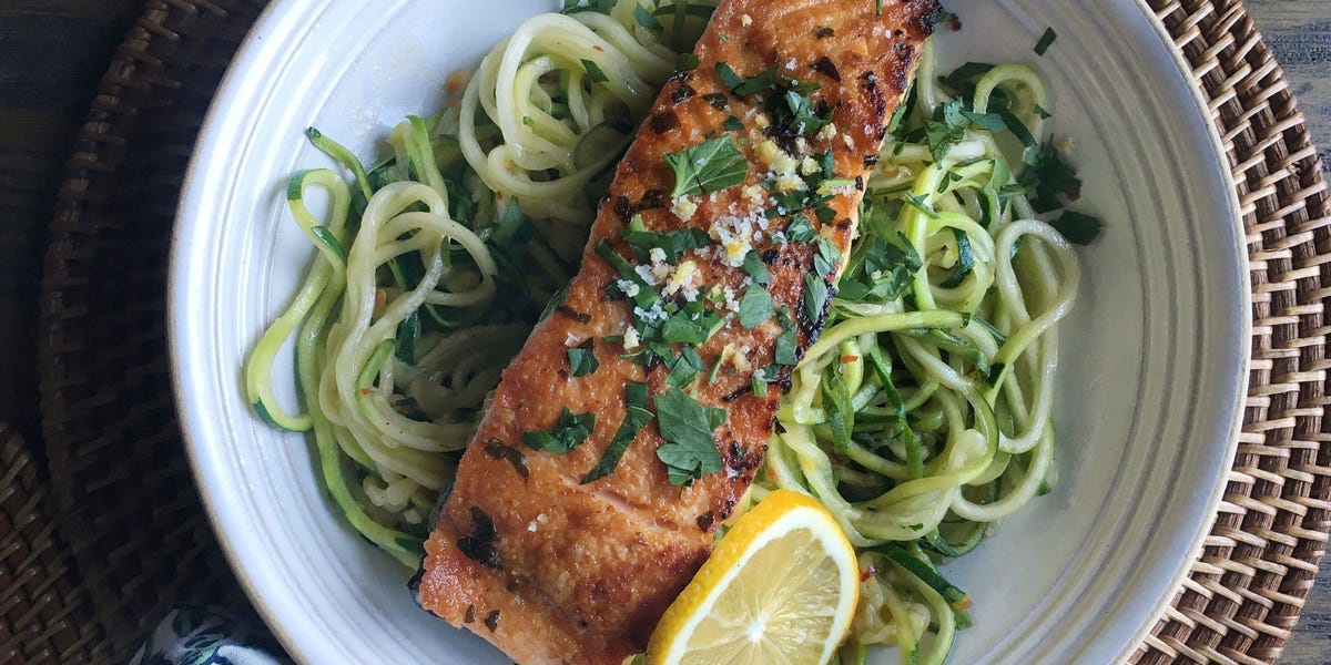 Seared Salmon with Garlicky Zucchini Noodles