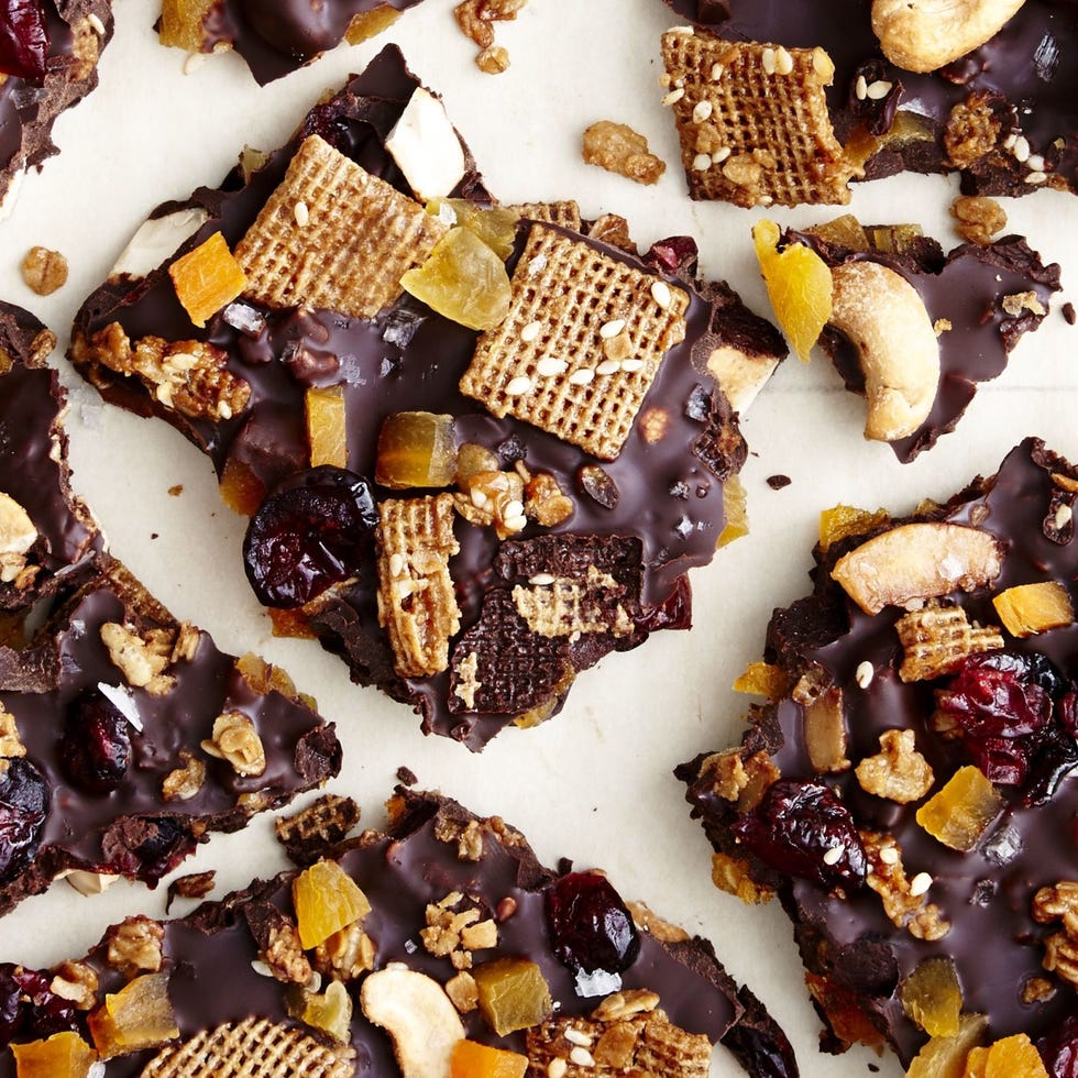 granola dark chocolate bark