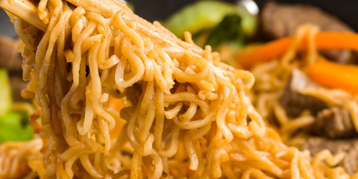 Ramen Noodle Skillet with Steak