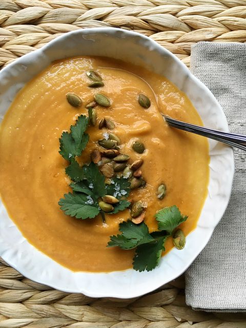Recipe for coconut curry cauliflower soup.