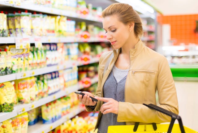 Retail, Jewellery, Grocery store, Convenience store, Trade, Supermarket, Jacket, Customer, Service, Selling, 