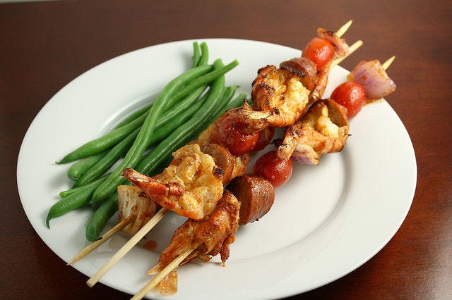 Food, Cuisine, Finger food, Dishware, Brochette, Ingredient, Dish, Recipe, Pincho, Skewer, 