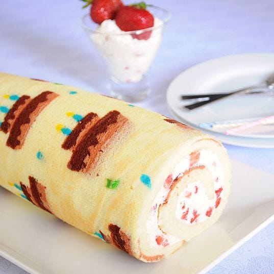 Food, Cuisine, Ingredient, Sweetness, Fruit, Dishware, Fast food, Dessert, Finger food, Berry, 