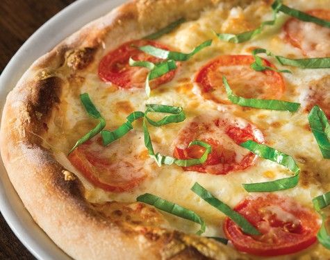 Dish, Food, Cuisine, Pizza, California-style pizza, Ingredient, Flatbread, Pizza cheese, Tarte flambée, Italian food, 