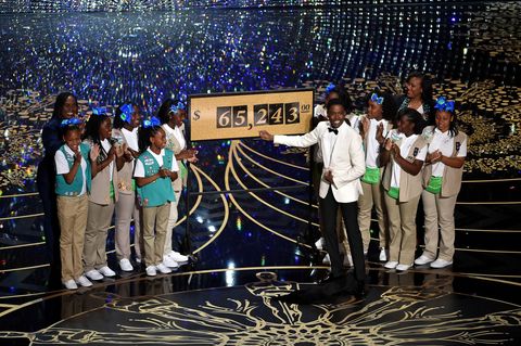 Chris Rock with Girl Scouts at the Oscars