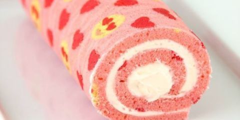 People Are Obsessing Over These Incredible Kawaii Cake Rolls