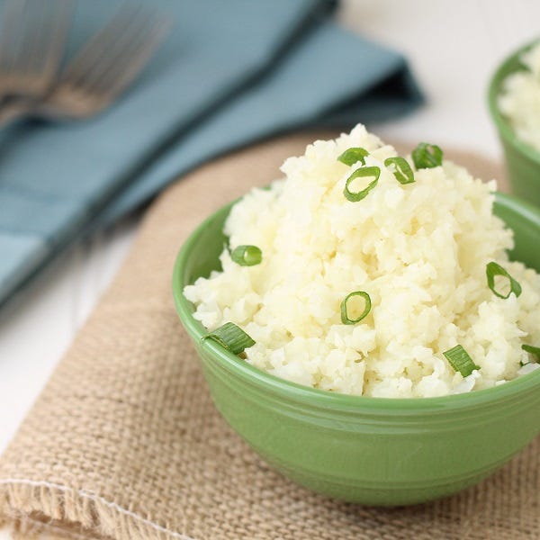 Steamed rice, Food, White rice, Rice, Ingredient, Jasmine rice, Recipe, Dishware, Cuisine, Staple food, 