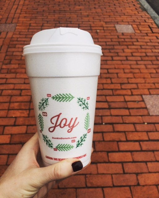 Finger, Drinkware, Lid, Cup, Fast food, Nail, Brick, Thumb, Plastic, Brickwork, 