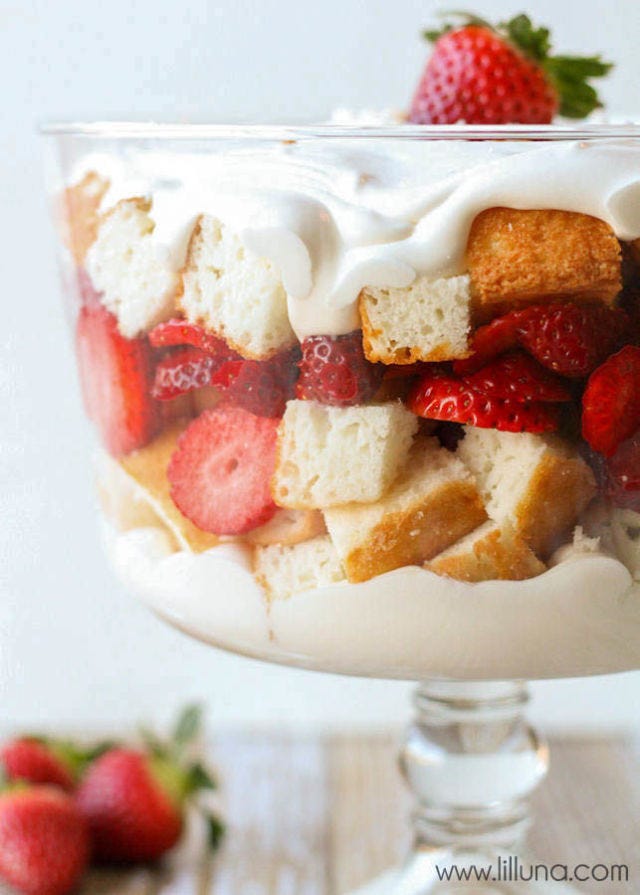 Dish, Food, Cuisine, Strawberry, Strawberries, Dessert, Ingredient, Whipped cream, Cream, Trifle, 