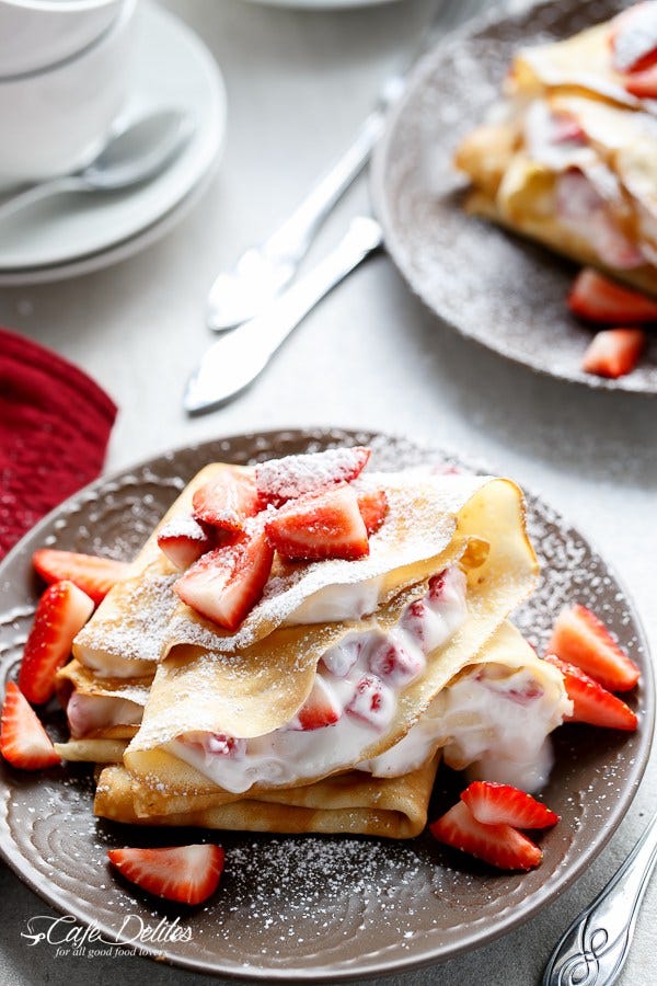 Dish, Food, Cuisine, Strawberry, Ingredient, Strawberries, Sweet Rolls, Baked goods, Dessert, Produce, 