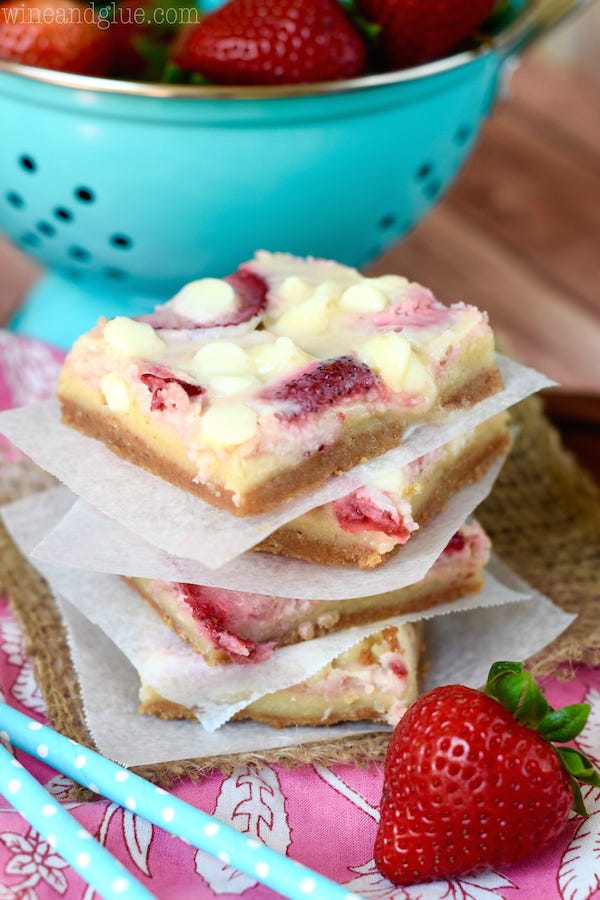 Dish, Food, Cuisine, Strawberry, Ingredient, Strawberries, Dessert, Fruit, Baked goods, Berry, 