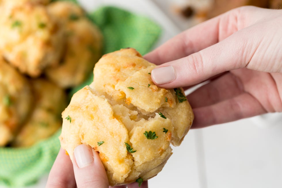 Copycat Red Lobster Cheddar Bay Biscuits
