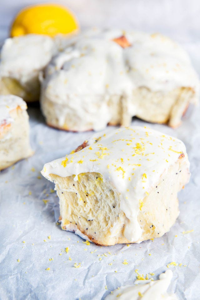 Dish, Food, Cuisine, Sweet Rolls, Ingredient, Scone, Dessert, Baked goods, Produce, Breakfast, 