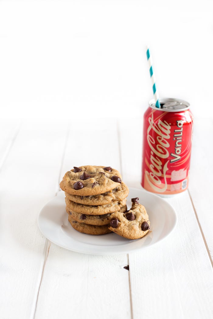 Food, Chocolate chip cookie, Snack, Dish, Dessert, Chocolate chip, Ingredient, Cuisine, Baked goods, Cookie, 