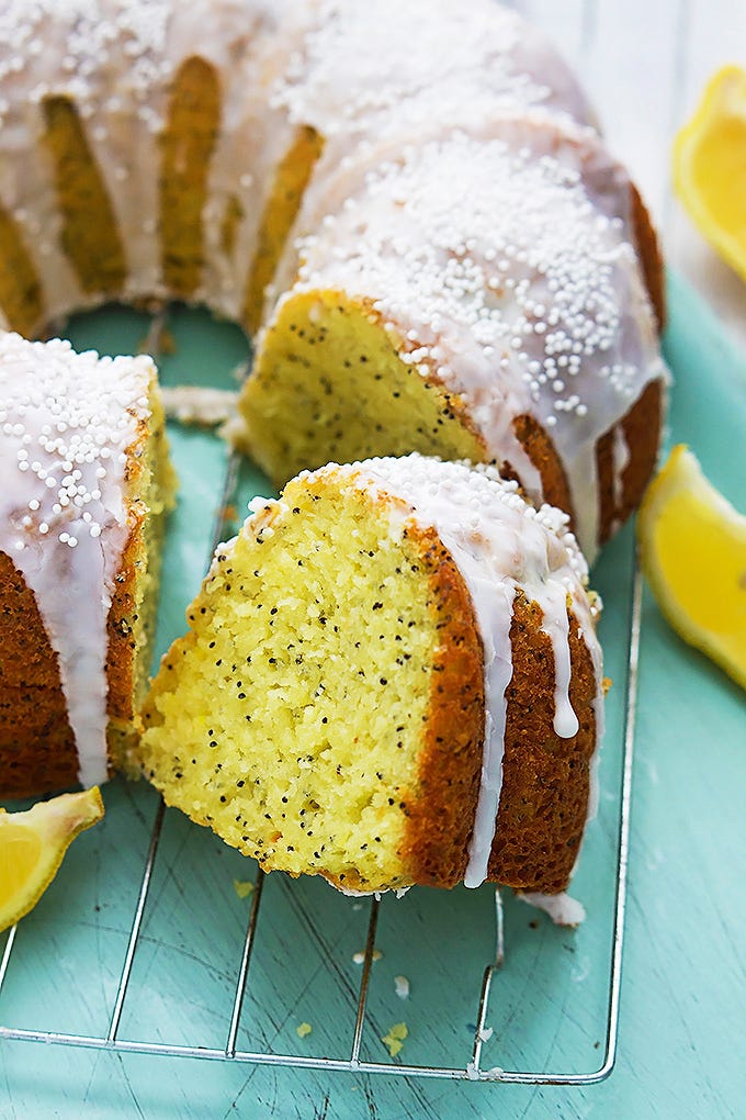 Dish, Food, Cuisine, Pumpkin bread, Ingredient, Baked goods, Ciambella, Gugelhupf, Dessert, Banana bread, 