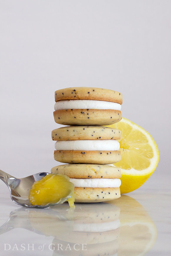Lemon-Poppyseed-Sandwich-Cookies-01