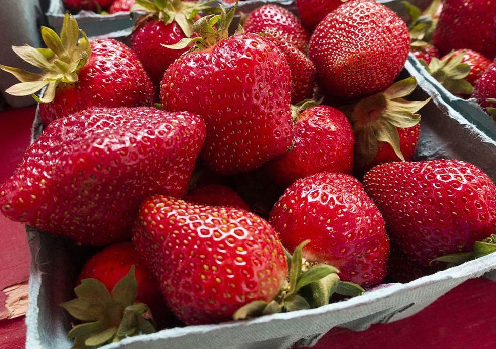 Food, Natural foods, Fruit, Sweetness, Produce, Red, Strawberry, Vegan nutrition, Whole food, Accessory fruit, 