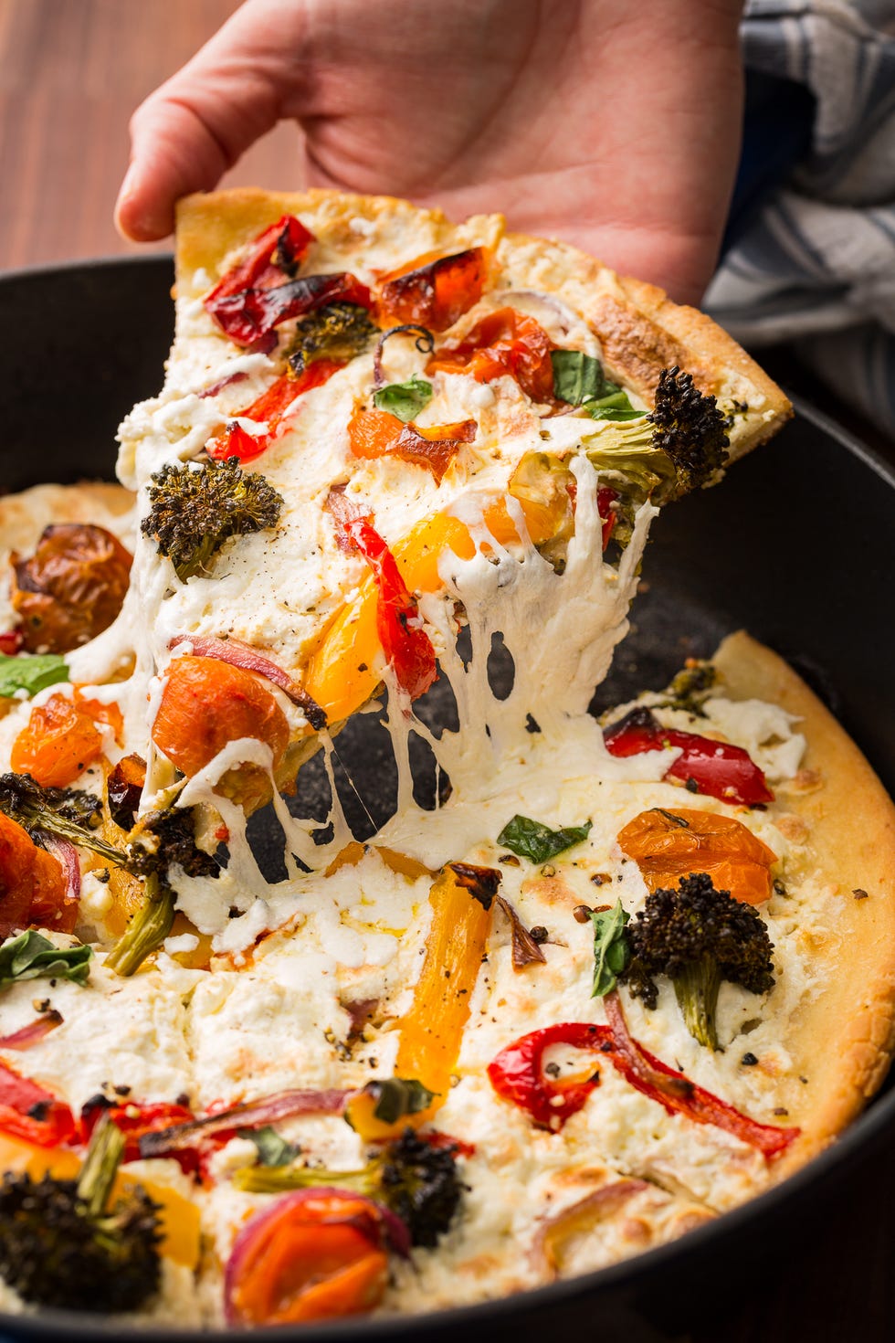 primavera skillet pizza
