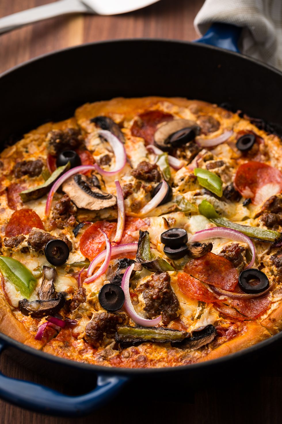 the works skillet pizza