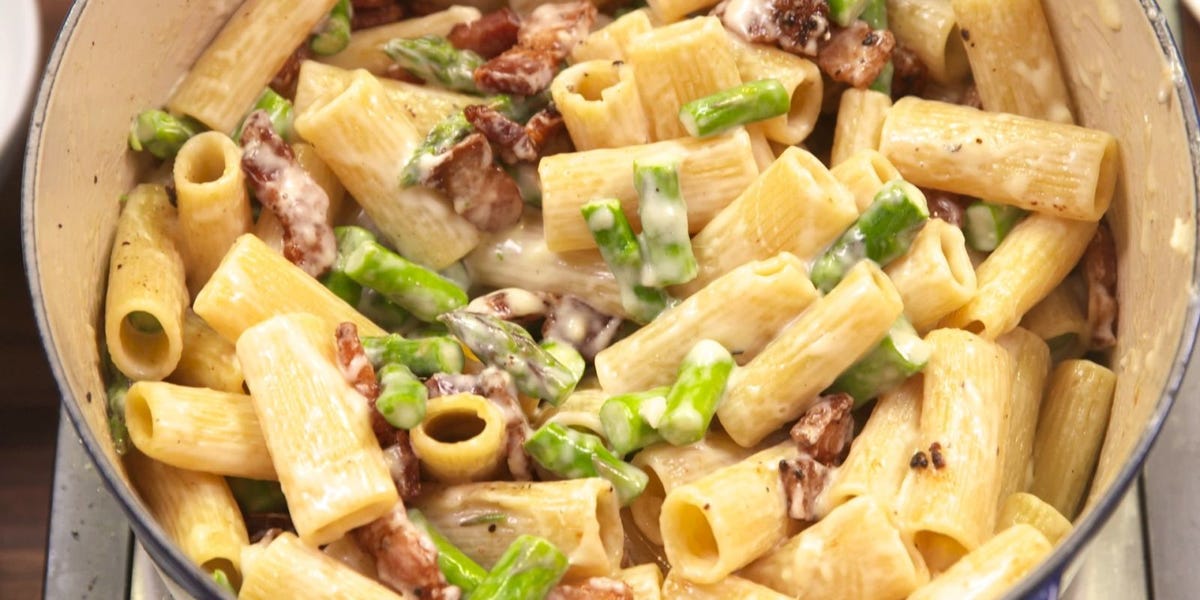 How to Cook Pasta In Chicken Broth - Pasta Cooking Trick - Delish.com