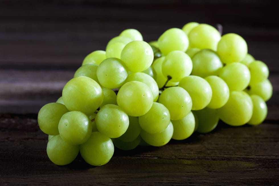 Seedless fruit, Food, Fruit, Grape, Produce, Natural foods, Grapevine family, Whole food, Vegan nutrition, Vitis, 