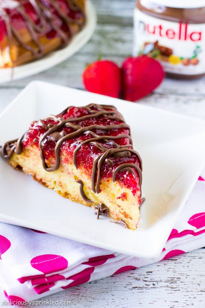 Dish, Food, Cuisine, Sweet Rolls, Dessert, Ingredient, Baked goods, Cheesecake, Produce, Cherry pie, 