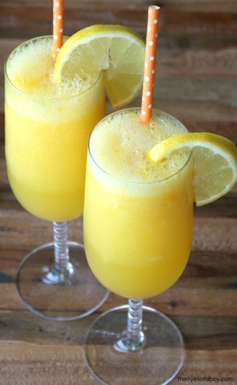Drink, Juice, Food, Alcoholic beverage, Non-alcoholic beverage, Cocktail garnish, Fuzzy navel, Cocktail, Distilled beverage, Batida, 