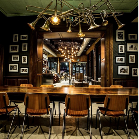 Room, Lighting, Interior design, Table, Furniture, Building, Dining room, Kitchen & dining room table, Restaurant, Ceiling, 