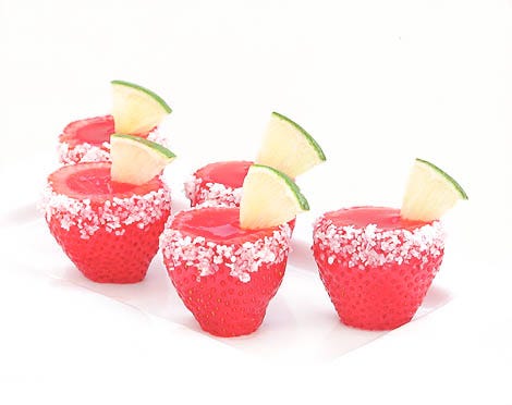 Cocktail garnish, Food, Drink, Fruit, Non-alcoholic beverage, Plant, Juice, Lime, Produce, 