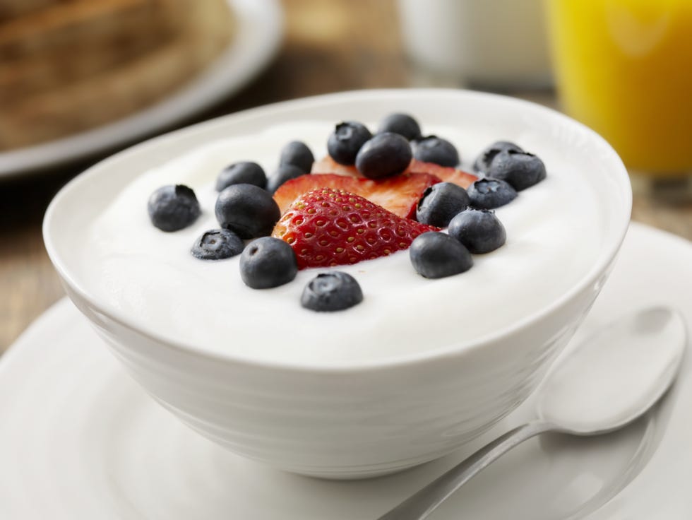 Serveware, Food, Dishware, Cuisine, White, Ingredient, Tableware, Fruit, Agua de valencia, Orange juice, 