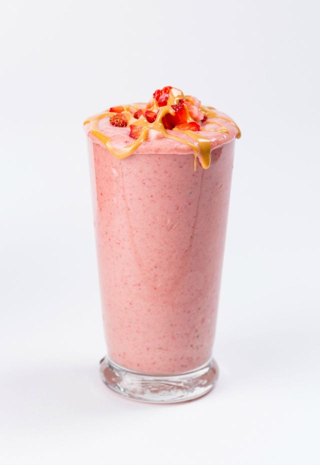 Food, Drink, Peach, Sweetness, Drinking straw, Produce, Non-alcoholic beverage, Cocktail garnish, Health shake, Garnish, 
