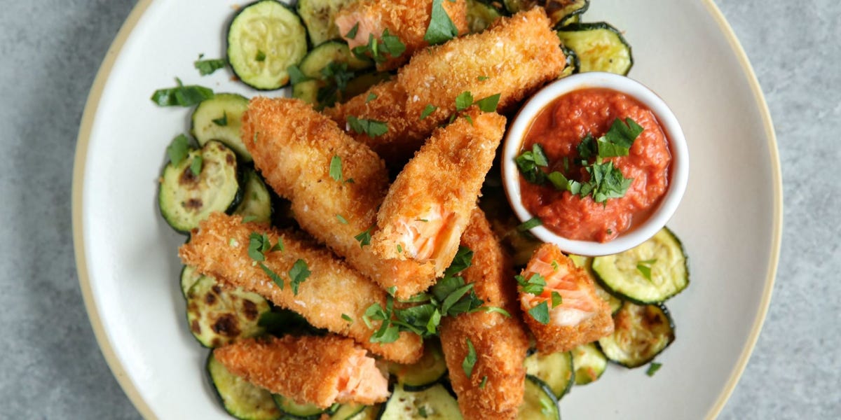 Salmon Fish Sticks with Zucchini Chips