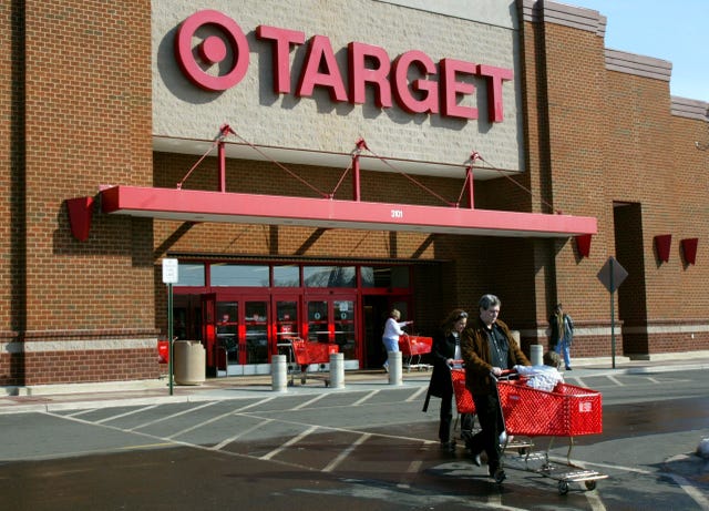 Commercial building, Logo, Brick, Signage, Sidewalk, Brickwork, Outlet store, Baggage, Retail, 