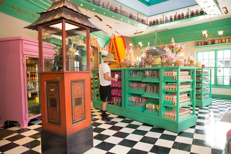 Building, Interior design, Architecture, Retail, Convenience store, 