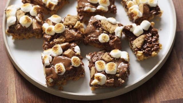 Dish, Food, Cuisine, Ingredient, Dessert, Marshmallow, Chocolate brownie, Fudge, Baked goods, Produce, 