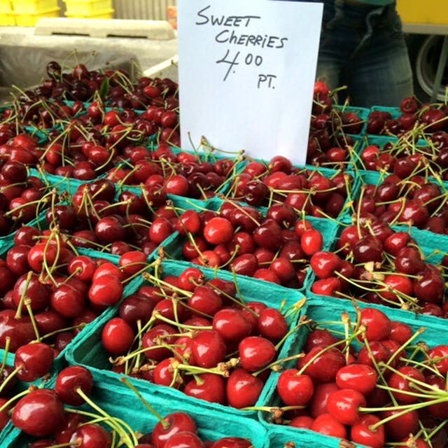 Natural foods, Local food, Fruit, Vegetable, Plant, Food, Marketplace, Market, Public space, Produce, 