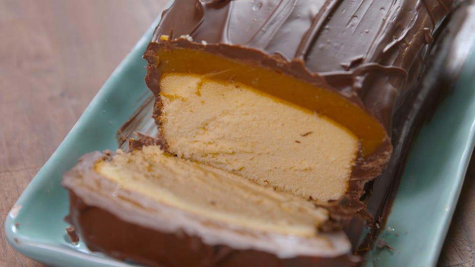 Twix Cake