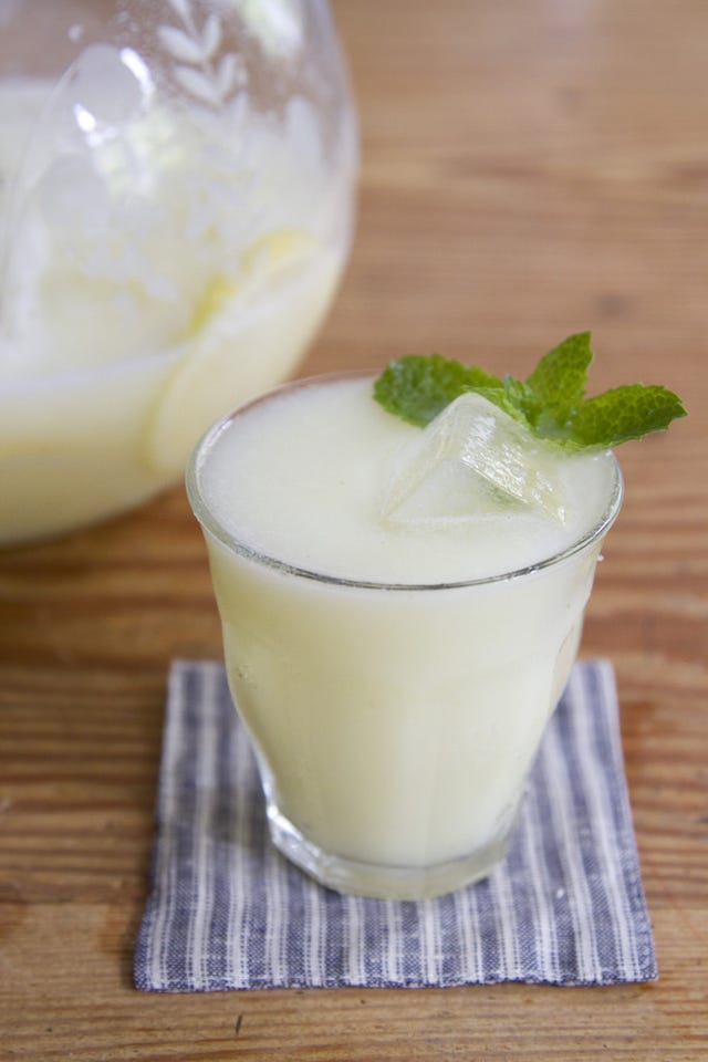 Ingredient, Drink, Food, Tableware, Cocktail, Classic cocktail, Cocktail garnish, Non-alcoholic beverage, Hardwood, Serveware, 