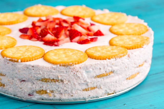 Strawberry Ritz Cake strawberry ritz cake