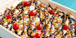 banana split lasagna